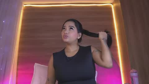 Snapshot of _alexaa_20 chatting on May 13, 11:51 am Alexa online show from May 13, 11:51 am