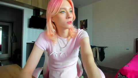 Snapshot of _alice_kitty chatting on June 16, 8:39 am Gaylord online show from June 16, 8:39 am