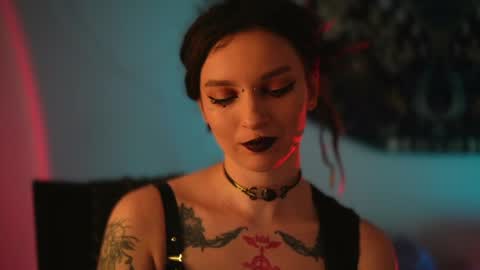 Snapshot of _alicemorrison_ chatting on May 11, 6:05 pm Alice Morrison Mistress Datura online show from May 11, 6:05 pm