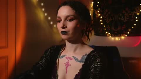 Snapshot of _alicemorrison_ chatting on May 27, 5:43 pm Alice Morrison Mistress Datura online show from May 27, 5:43 pm