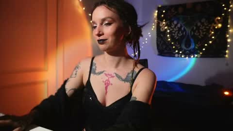Snapshot of _alicemorrison_ chatting on May 28, 6:16 pm Alice Morrison Mistress Datura online show from May 28, 6:16 pm