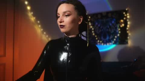 Snapshot of _alicemorrison_ chatting on June 10, 5:45 pm Alice Morrison Mistress Datura online show from June 10, 5:45 pm