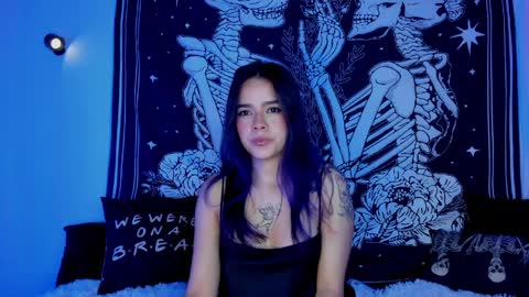 _alicesasha_ online show from April 1, 7:09 am