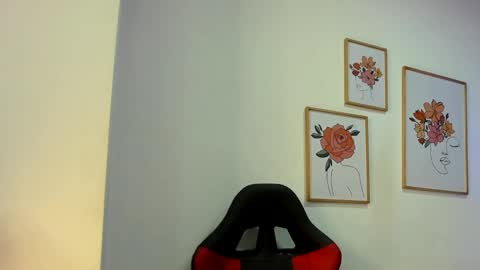 Snapshot of _aliice_1 chatting on December 17, 7:59 pm Alice online show from December 17, 7:59 pm