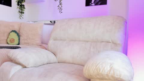 Snapshot of _alissonrose chatting on December 8, 4:07 pm Karo online show from December 8, 4:07 pm