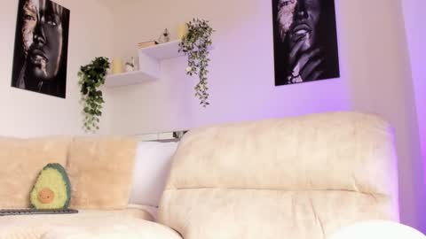 Snapshot of _alissonrose chatting on January 24, 4:06 pm Karo online show from January 24, 4:06 pm