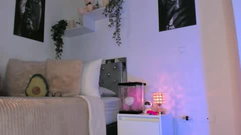 Snapshot of _alissonrose chatting on September 17, 12:01 am Karo online show from September 17, 12:01 am