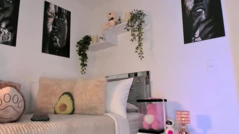 Snapshot of _alissonrose chatting on October 4, 10:52 pm Karo online show from October 4, 10:52 pm