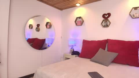 Snapshot of _ambeerrosse_ chatting on May 29, 3:43 pm _ambeerrosse_ online show from May 29, 3:43 pm