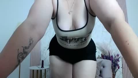 Snapshot of _ambermuse_ chatting on July 3, 12:44 pm AmberMuse online show from July 3, 12:44 pm