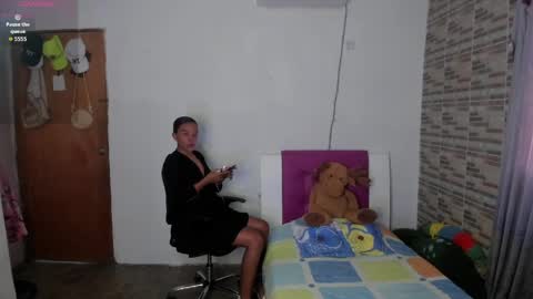 Snapshot of _amelia_johns chatting on April 12, 5:29 pm AMELIA online show from April 12, 5:29 pm