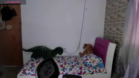 Snapshot of _amelia_johns chatting on April 14, 4:02 pm AMELIA online show from April 14, 4:02 pm