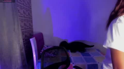 Snapshot of _amelia_johns chatting on April 28, 4:28 am AMELIA online show from April 28, 4:28 am