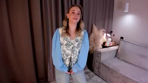 Amily online show from March 17, 12:41 pm