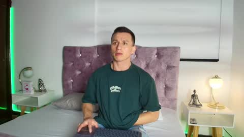 _andrewfalcon2 online show from January 21, 12:18 pm