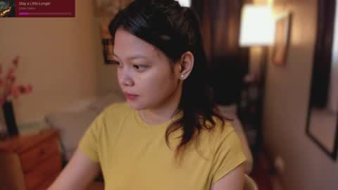 Snapshot of _ann1e_ chatting on May 7, 4:51 am annie . online show from May 7, 4:51 am