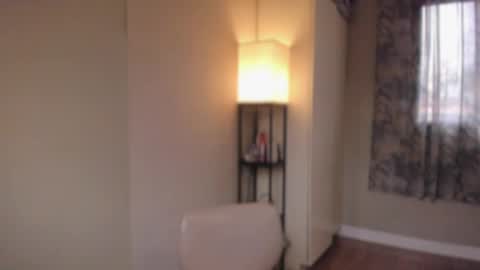 Snapshot of _ann1e_ chatting on June 8, 3:40 am annie . online show from June 8, 3:40 am
