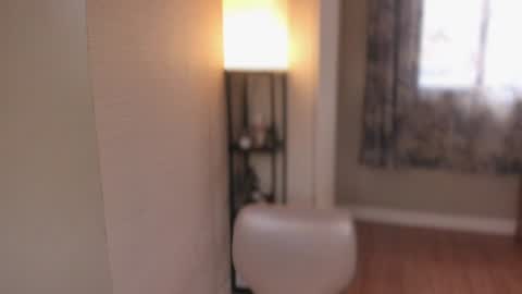 Snapshot of _ann1e_ chatting on June 23, 3:59 am annie . online show from June 23, 3:59 am