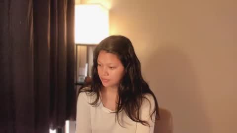Snapshot of _ann1e_ chatting on June 24, 2:54 am annie . online show from June 24, 2:54 am