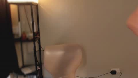 Snapshot of _ann1e_ chatting on July 1, 3:52 am annie . online show from July 1, 3:52 am