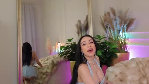 Snapshot of _anna_bloom chatting on May 19, 1:56 am Anna online show from May 19, 1:56 am