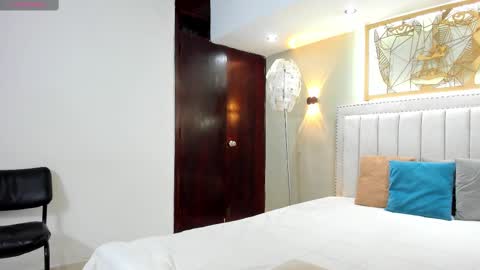 Snapshot of _anna_maria chatting on November 9, 5:33 pm online show from November 9, 5:33 pm