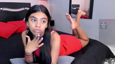 Snapshot of _anna_maria chatting on November 14, 7:34 pm online show from November 14, 7:34 pm