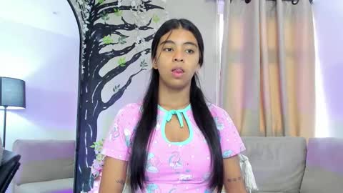 Snapshot of _anna_maria chatting on December 3, 7:23 pm online show from December 3, 7:23 pm