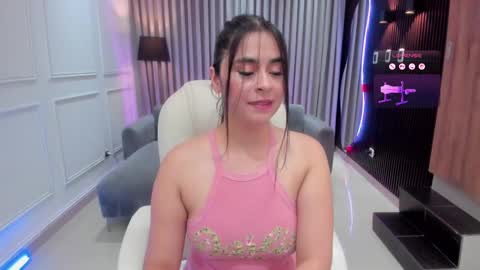 Snapshot of _anna_parker_ chatting on February 19, 7:27 pm Ana online show from February 19, 7:27 pm