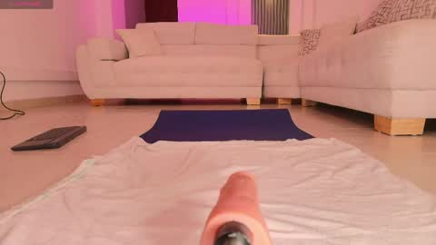 Ana online show from May 2, 7:30 pm
