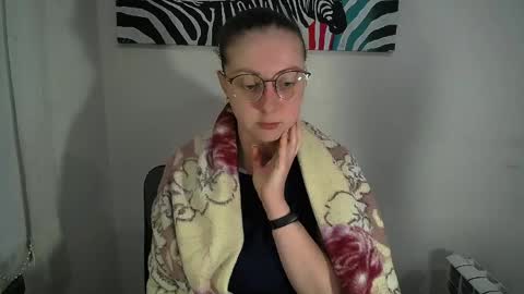 Snapshot of _annabelle_lee chatting on June 2, 6:48 am Anna online show from June 2, 6:48 am