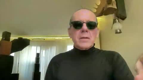  anneonamouse online show from May 3, 1:11 am