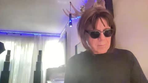  anneonamouse online show from May 16, 10:08 pm