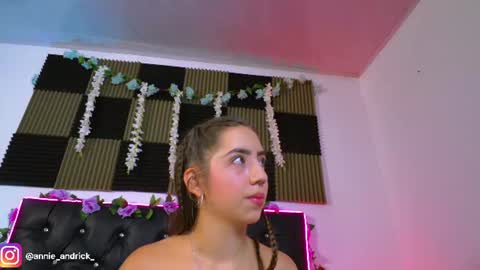Annie Andrick online show from July 5, 10:11 am