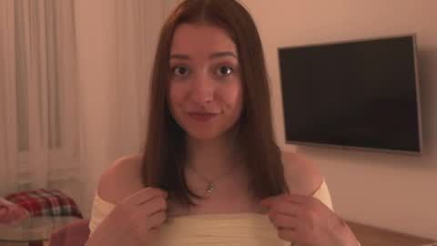 Anna online show from April 25, 3:42 pm