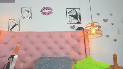 Snapshot of _antonella_11 chatting on November 3, 8:54 pm _antonella_11 online show from November 3, 8:54 pm