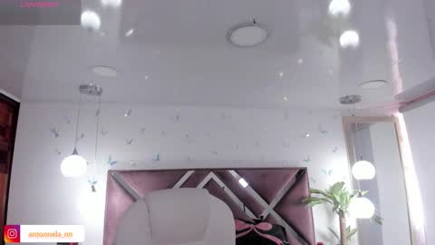 antonnela online show from December 17, 3:40 pm