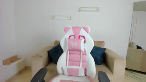    online show from January 19, 12:09 pm