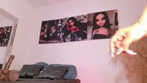 Ariana  online show from July 23, 2:26 pm