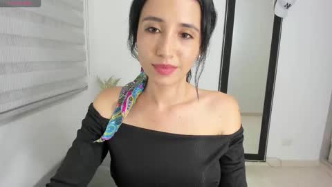 Snapshot of _arianna_hot22 chatting on February 23, 1:03 am Arianna online show from February 23, 1:03 am
