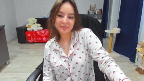 Snapshot of _arina_cox__ chatting on December 3, 10:50 am Arina online show from December 3, 10:50 am