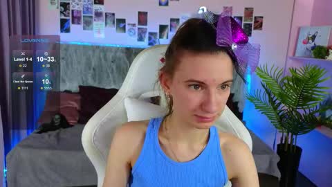 _ash_leyy_ online show from October 24, 5:04 am