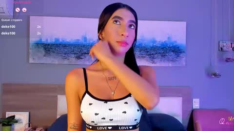 Ashly online show from February 4, 7:53 pm