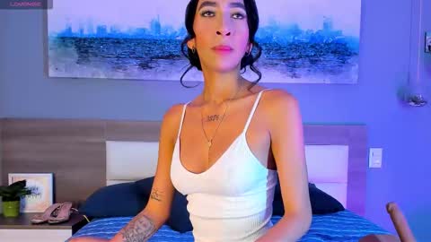 Ashly online show from February 6, 8:23 pm