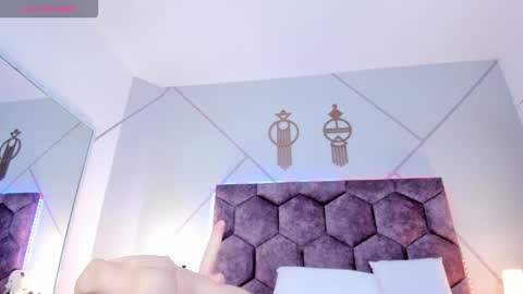 _aurora_collins_ online show from November 15, 12:56 pm