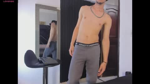 _axel_09 online show from May 31, 4:14 pm