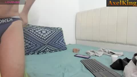 Snapshot of _axelking1_ chatting on July 15, 2:22 pm Axel online show from July 15, 2:22 pm