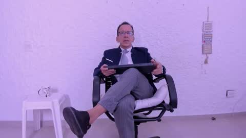 _axelking_ online show from February 19, 11:39 am