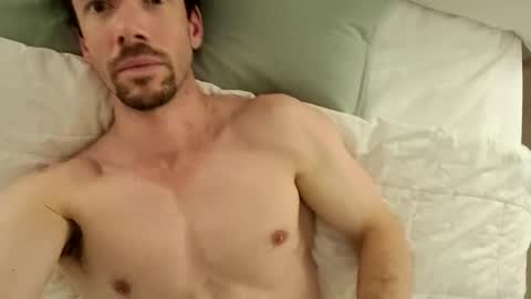 Snapshot of _b_h_c_ chatting on November 29, 9:34 am _b_h_c_ online show from November 29, 9:34 am