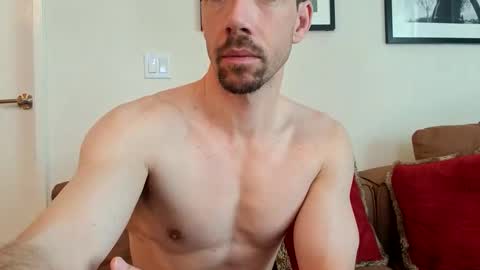 Snapshot of _b_h_c_ chatting on December 5, 8:27 pm _b_h_c_ online show from December 5, 8:27 pm